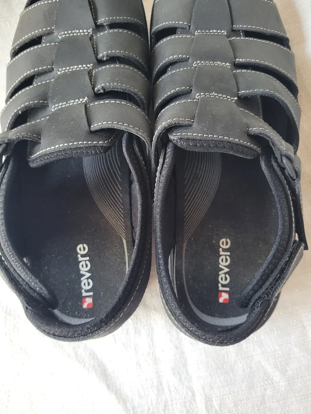 revere Men's Black Closed-Toe Fisherman Sandals Size 10